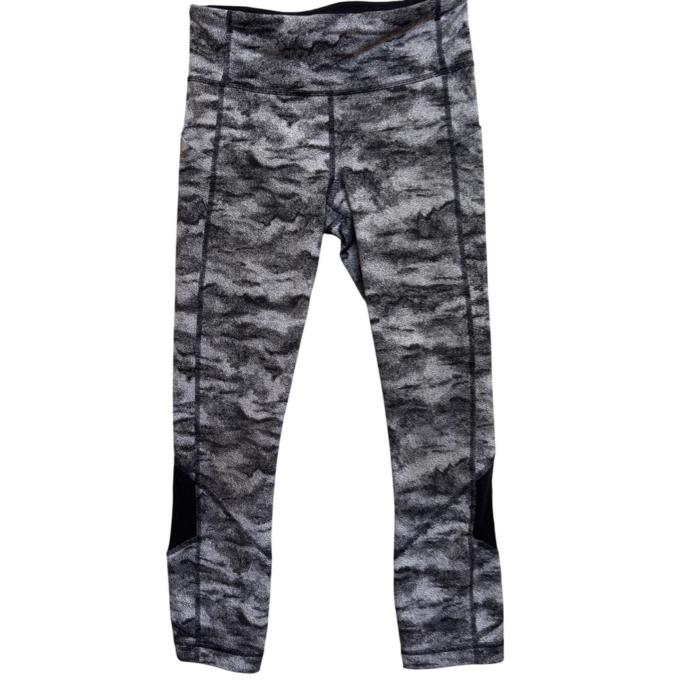 Lululemon Pace Rival Luxtreme Hazy Days Crop Workout Leggings Size 4‎